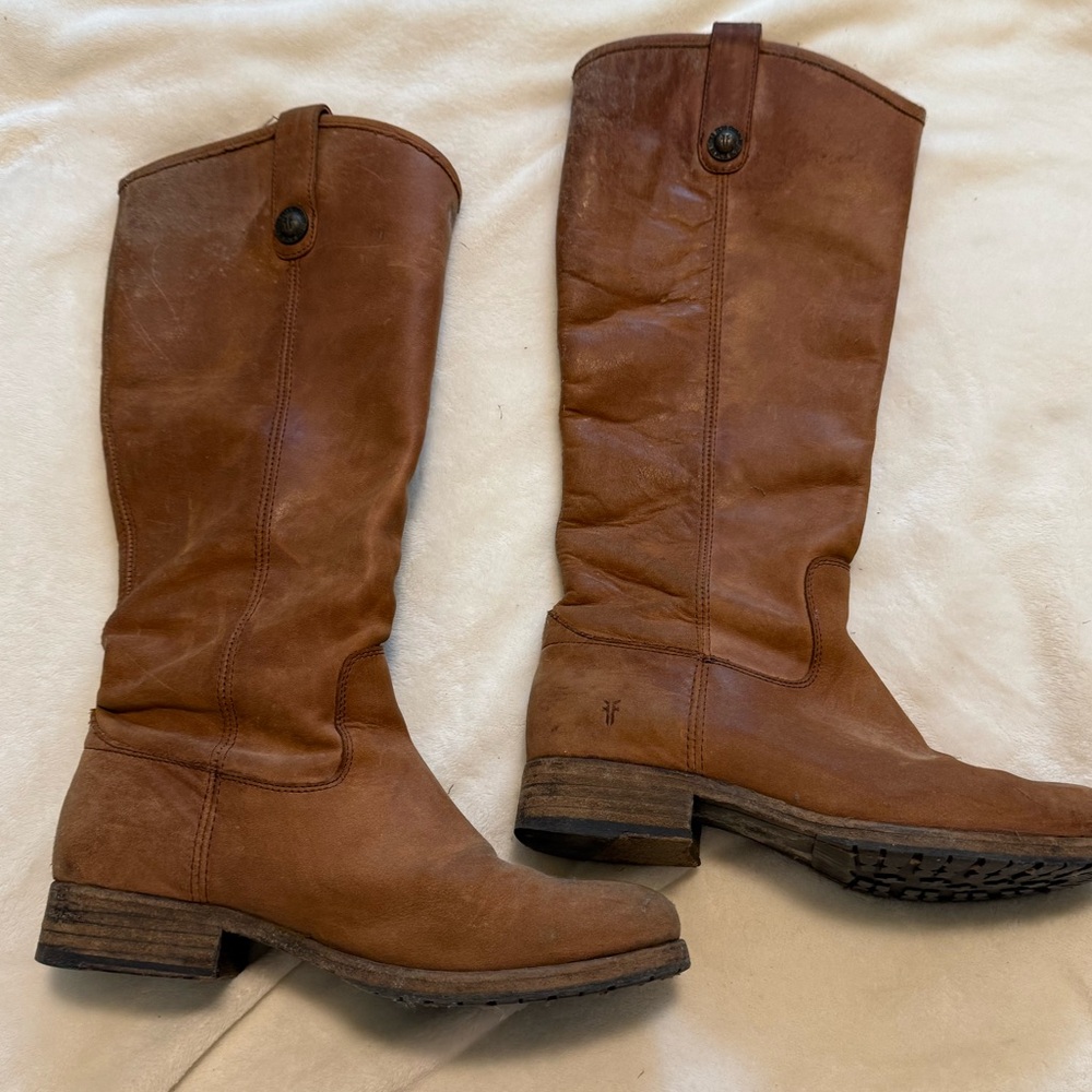 Frye Melissa Button Lug Tall size 7